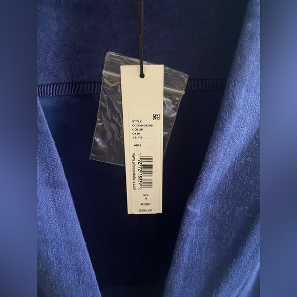 Alice + Olivia - Wome’s Blazer- Style: CC004404206 - Col: G430 Azure Size: 4. - Picture 5 of 7